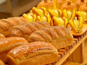「コメ農家への恩返しを」玄米パンでコメ消費を拡大