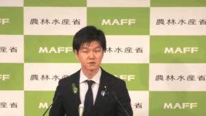 鈴木農相  7月3日記者会見「農業の担い手が100万人割れ、基盤整備と農地バンクの活用、地域計画づくりを3点セットで推進」